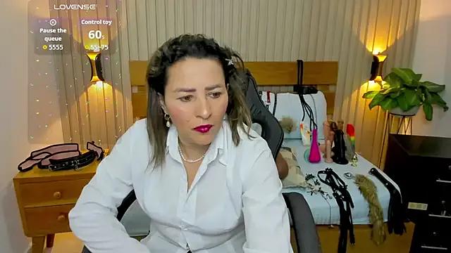 luciana_ballesteros_ on StripChat