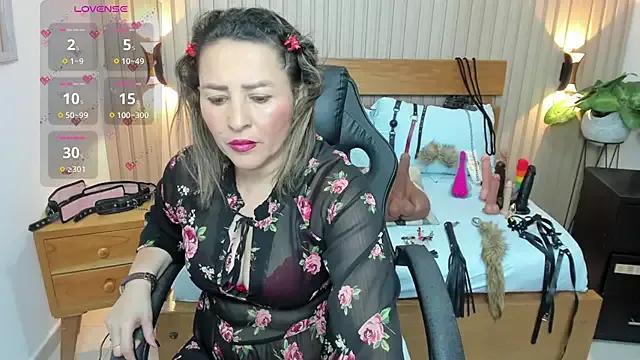 luciana_ballesteros_ on StripChat