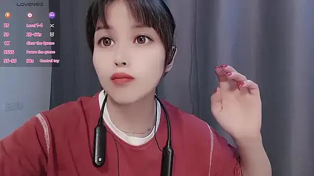 Lucky-xiuxiu on StripChat