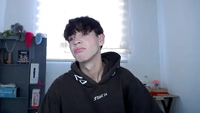 lucky_stricke on StripChat