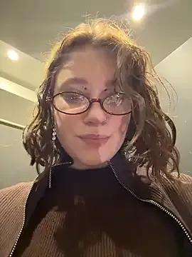 lucy-joy on StripChat