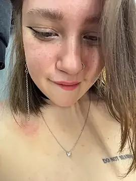lucy-joy on StripChat