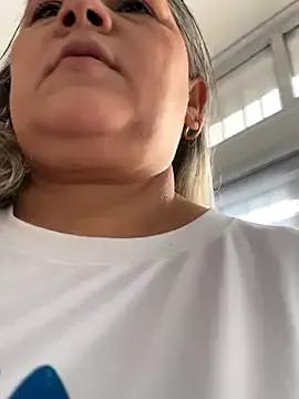 Lucy_Milf_474 on StripChat