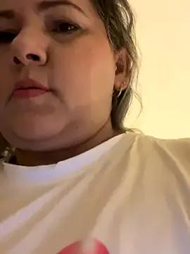 Lucy_Milf_474 on StripChat