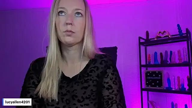 lucyallen4201 on StripChat