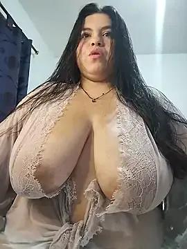 LucyDiamonds1 on StripChat