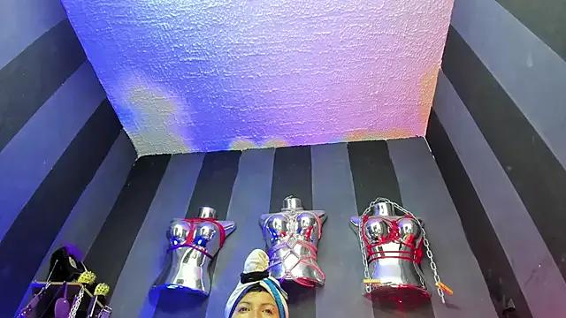 LucyStrike_ on StripChat