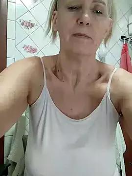 lukerya on StripChat