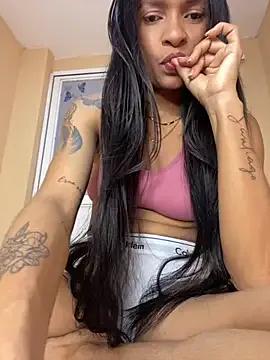 Luna025 on StripChat