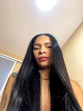 Luna025 on StripChat