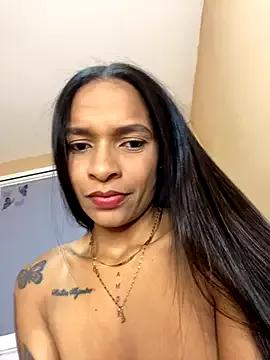 Luna025 on StripChat