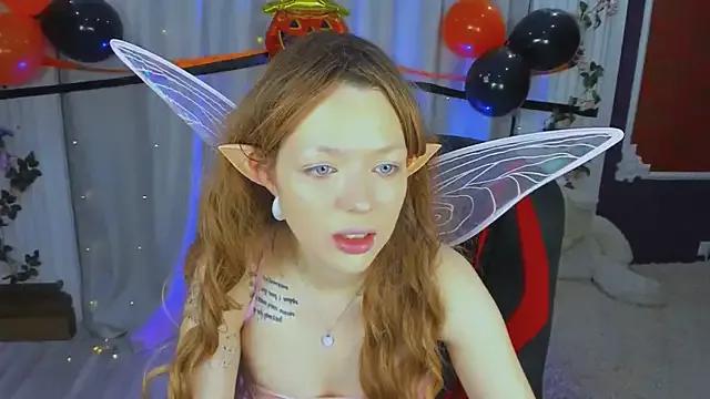 Lunar_Lily on StripChat