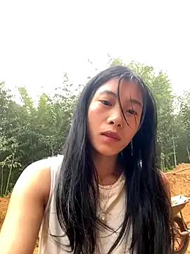 LylyOx9 on StripChat