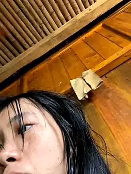 LylyOx9 on StripChat