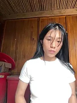 LylyOx9 on StripChat