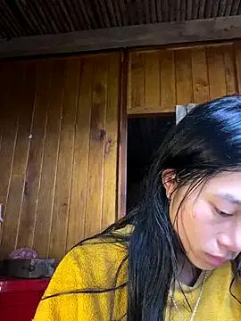 LylyOx9 on StripChat