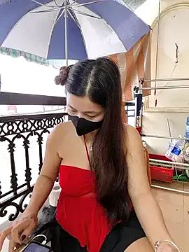 lyna_bl on StripChat