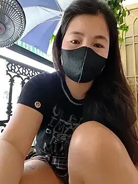 lyna_bl on StripChat