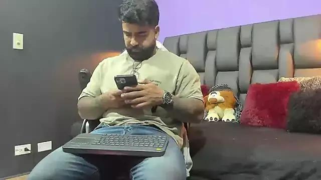 Lyon_vach on StripChat