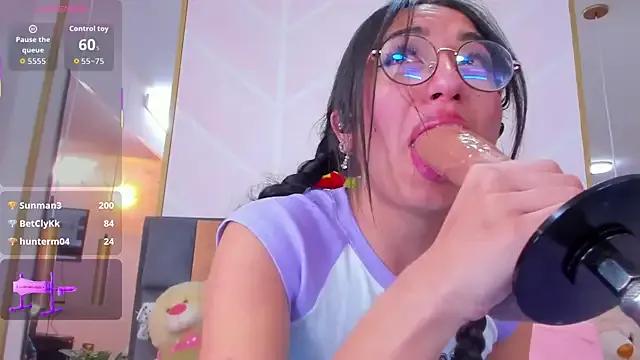 MadyJackson on StripChat