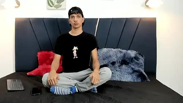 maicol_cum23 on StripChat