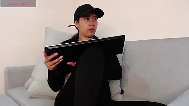 marthina_thompsson on StripChat