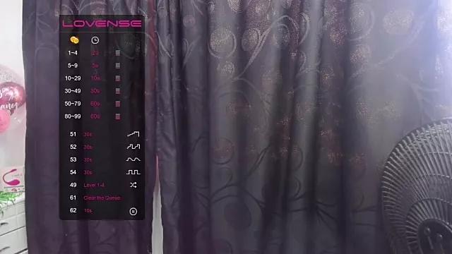 matureluna on StripChat