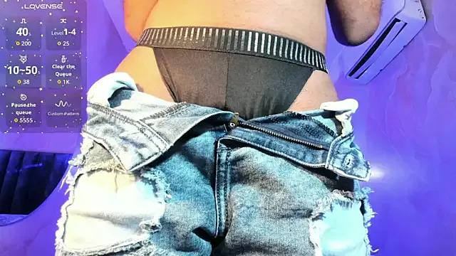 Maxim-Walker on StripChat