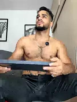 Maximiliano_ford on StripChat