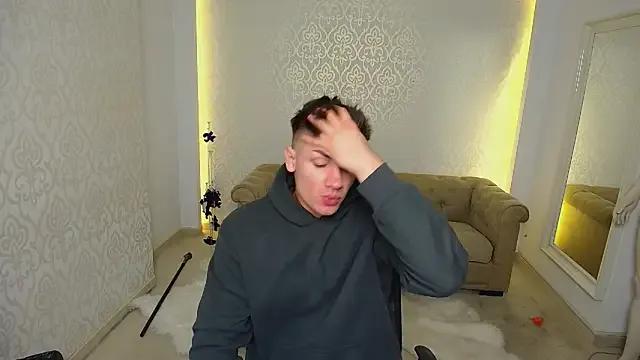 MaxKaiden on StripChat