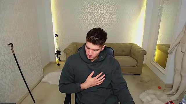 MaxKaiden on StripChat