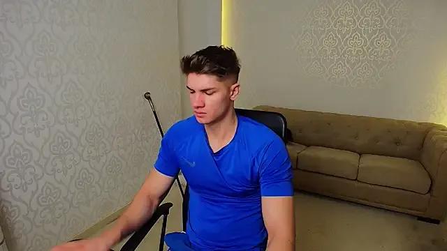 MaxKaiden on StripChat