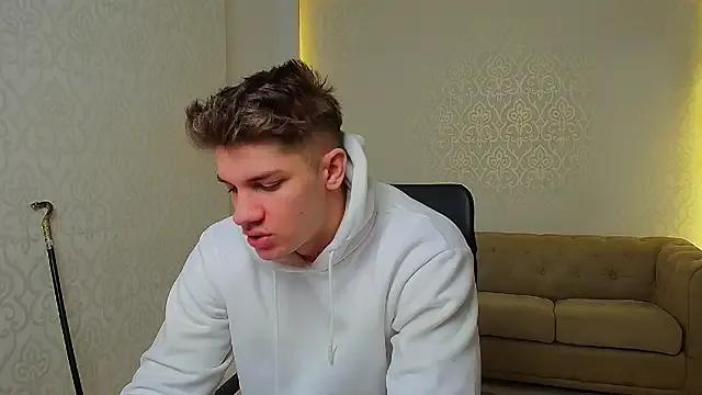 MaxKaiden on StripChat