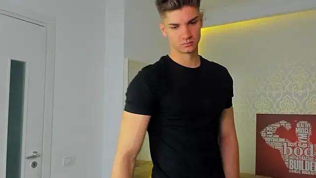 MaxKaiden on StripChat