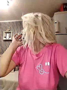 Mayaaaaaa_ on StripChat