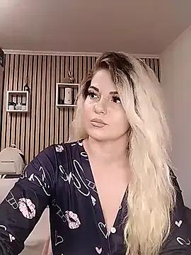 Mayaaaaaa_ on StripChat