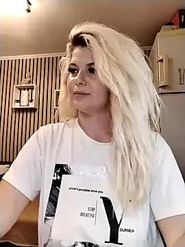 Mayaaaaaa_ on StripChat