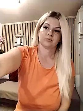 Mayaaaaaa_ on StripChat