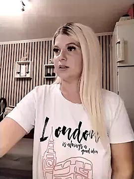 Mayaaaaaa_ on StripChat