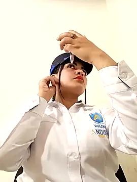 MAYE__13 on StripChat