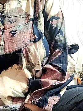 meenu_bhabhi547 on StripChat