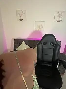 Megan_lu2 on StripChat