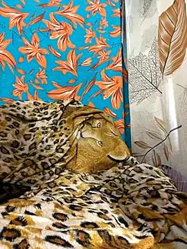 MEGANG02 on StripChat