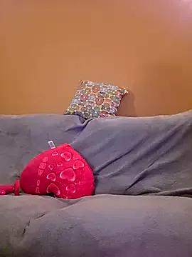 Melody73 on StripChat