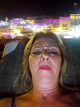 Melody73 on StripChat