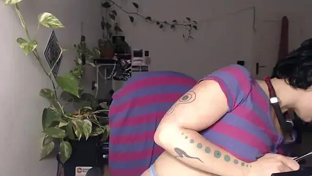 metamorphosiskin on StripChat