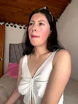 Mia_salinass on StripChat