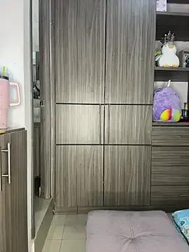 Mia_sweet80 on StripChat