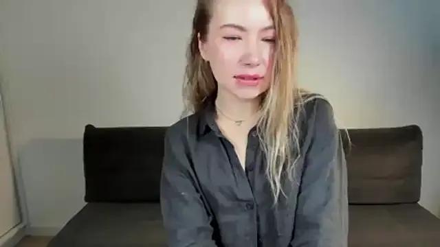 Mia_Tasty — let's play naughty