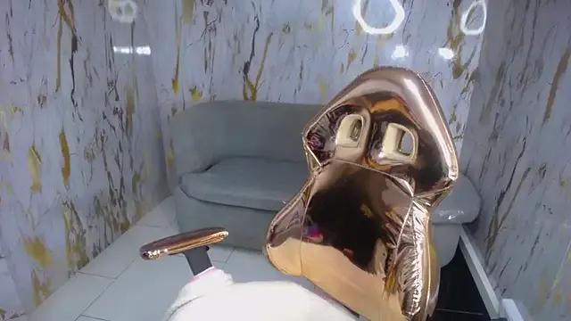 Mialover_v — Freechat on StripChat